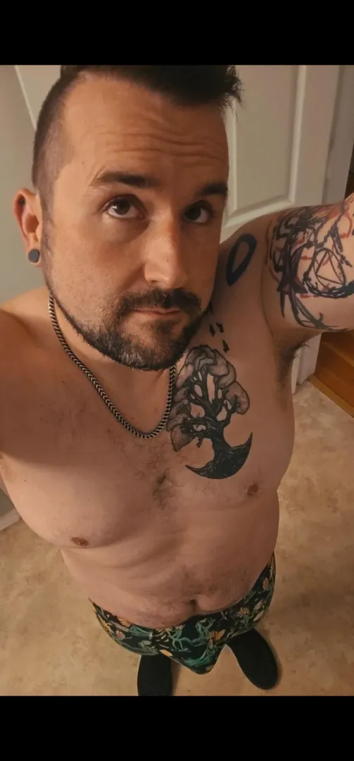 Happy Hump Day Baddies posted by DaddyKahz