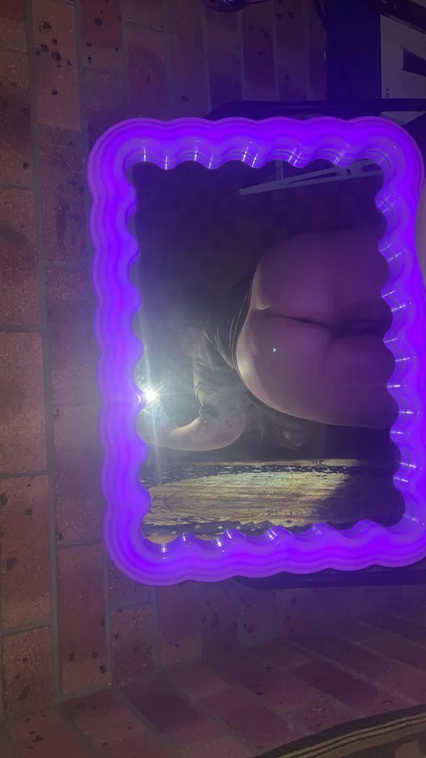 Happy hump day everyone hmu for my menu  gremmy2002 posted by Somechunkychick2