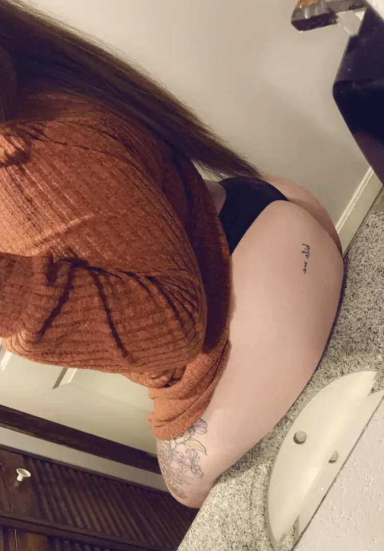 Happy hump days babes posted by Hot_Candidate_2989