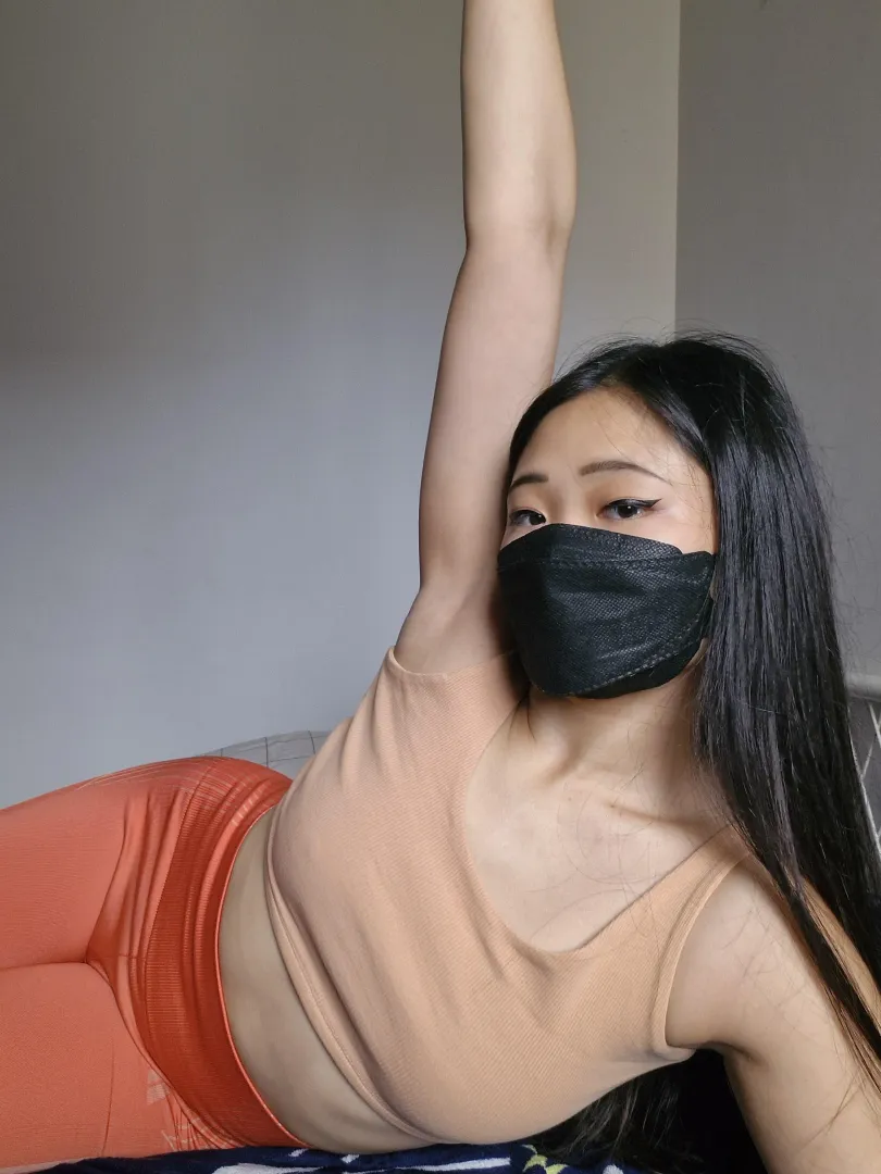 Happy Lunar New Year guys! 我还单身呢 posted by jfit_j