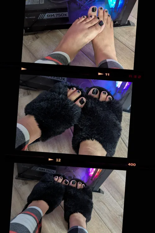 Happy Monday  by Manic_Enette_95