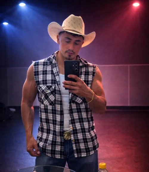 Happy Monday by Beneficial-Size-8838