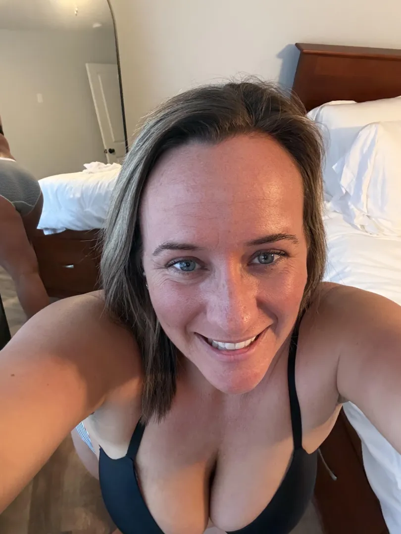 Happy Monday everyone! posted by Jenniferx1990