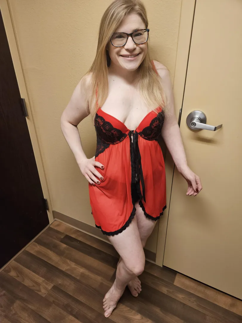 Happy Monday loves! posted by ResponsibilityNo6843