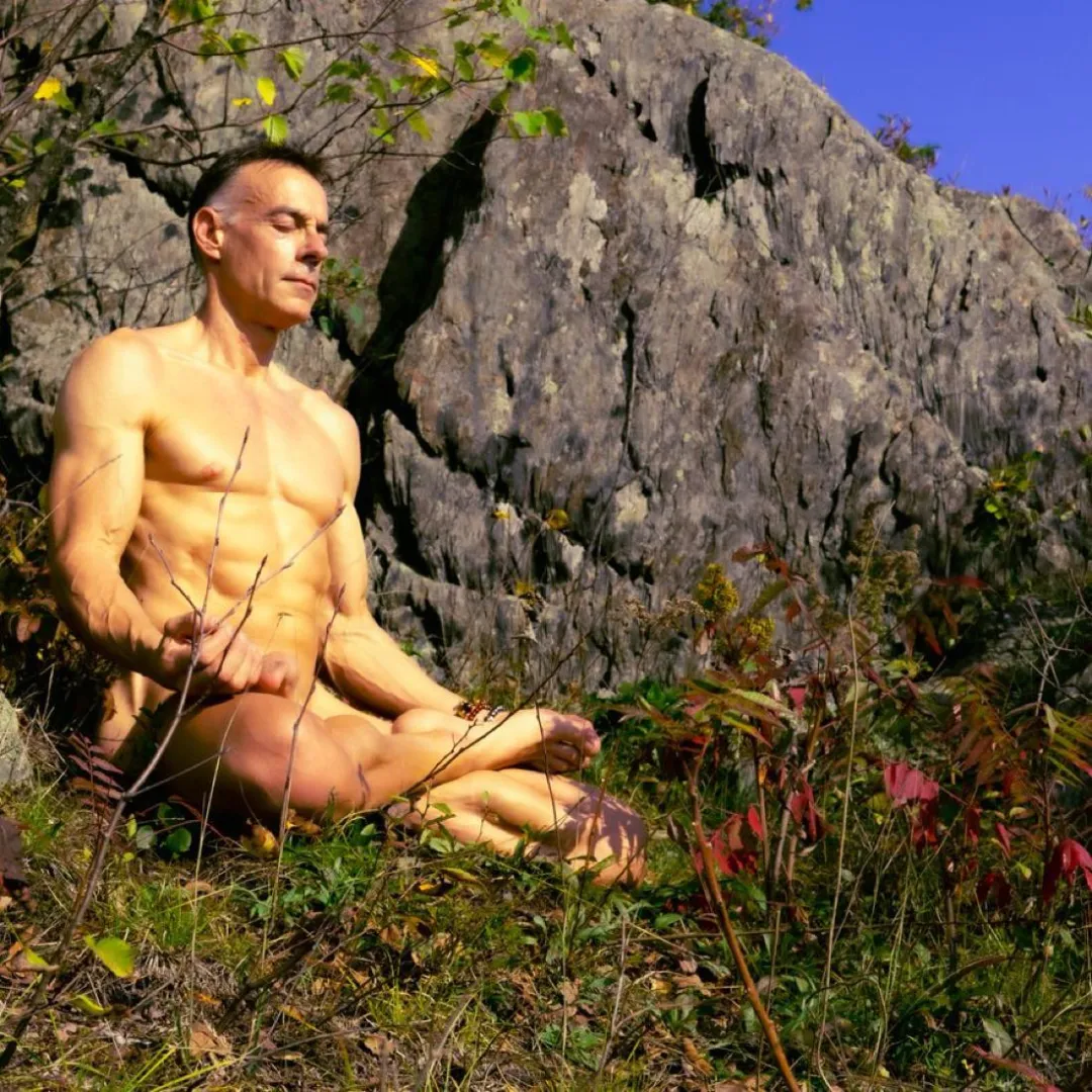 Happy Monday Meditation ‍♂️ posted by kindagelesssoul