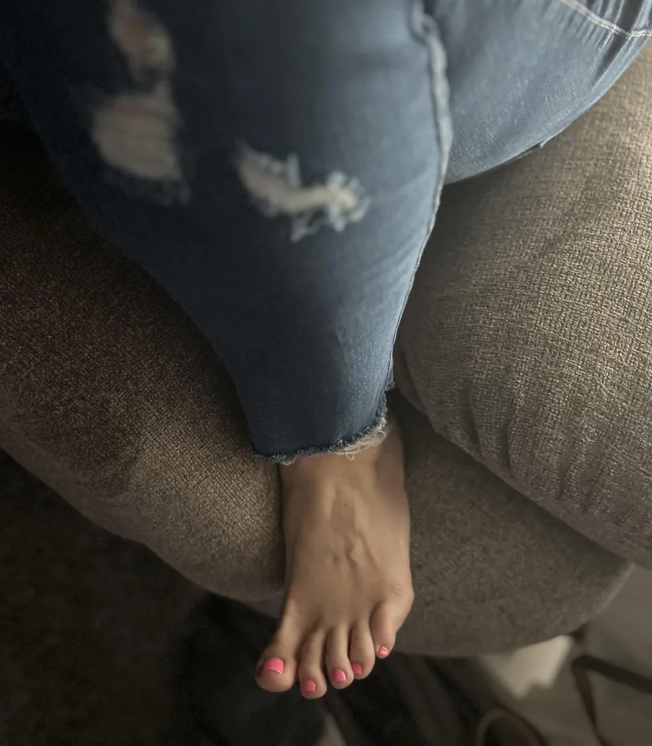 Happy Sunday ❤️ posted by Hot_Mess_Mama8617