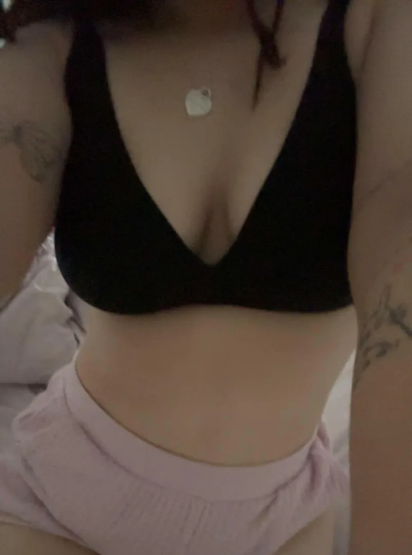 Happy sunday! This is how i woke up this morning posted by Acastanellix