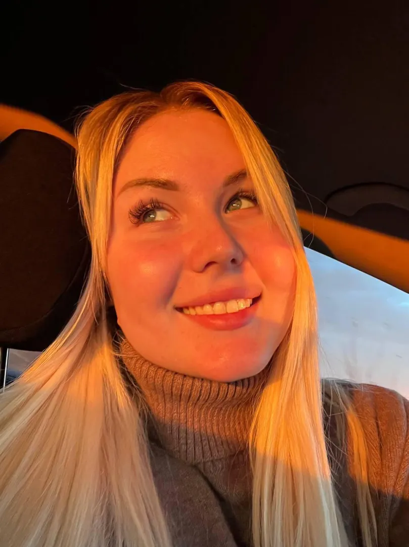 Happy swedish blonde ;) posted by Juli_X_Sky