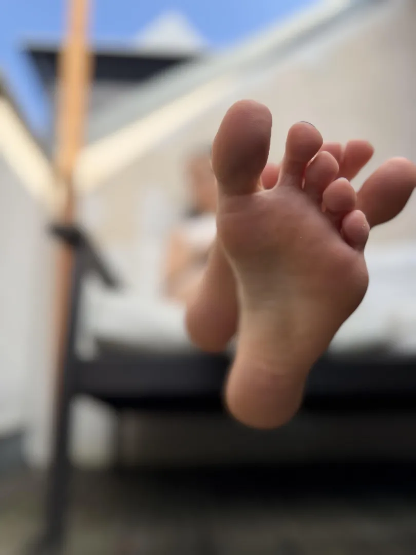 Happy time on balcony posted by LenaBellini