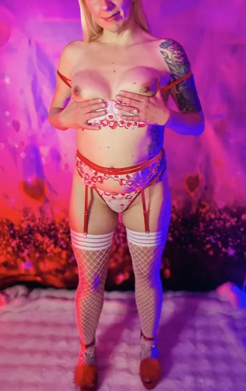 Happy Valentine’s Day! by exploringcoupleinil