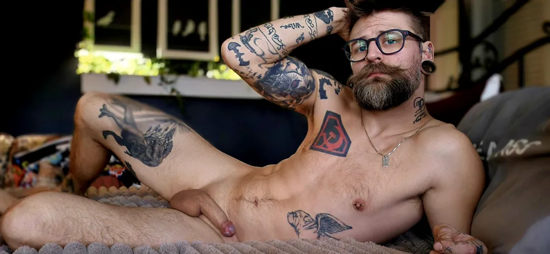 Happy Valentines Day! Im better than chocolate. by LightningSticck