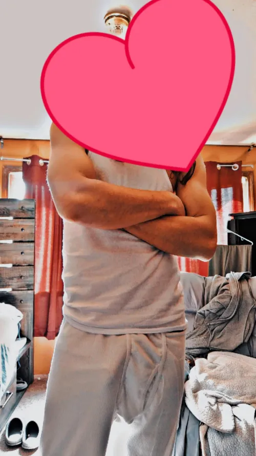 Happy Valentine's Day. Who wants to end it with some fun? by Late-Sea1363