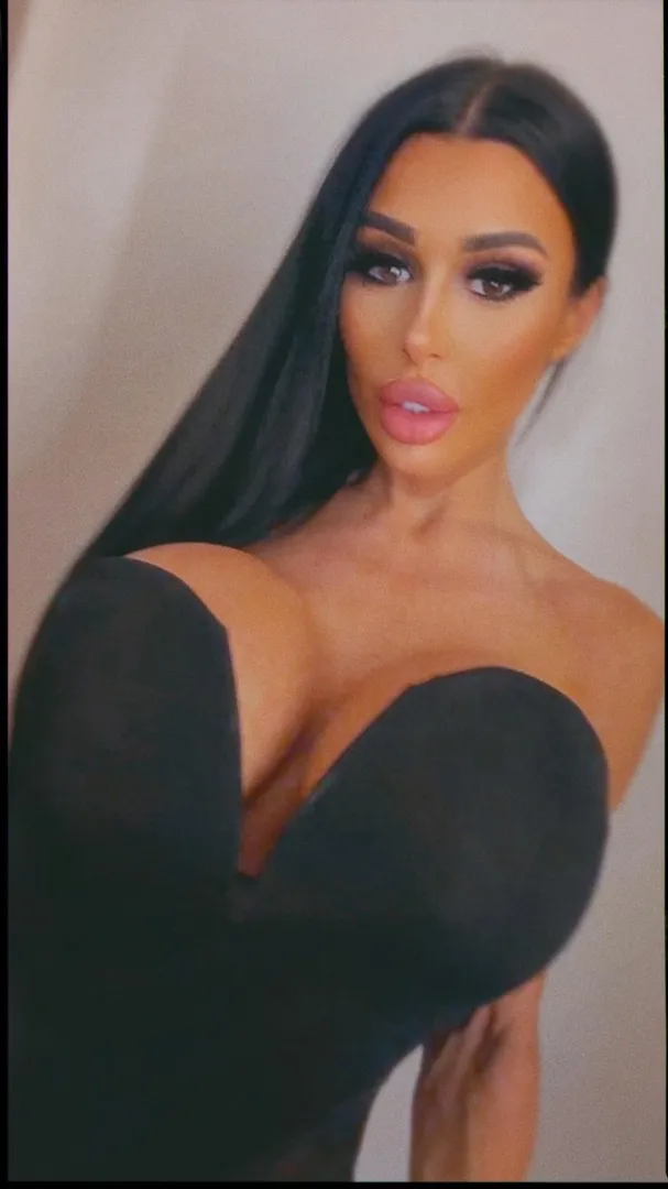 Happy Weekend posted by Selena_Black