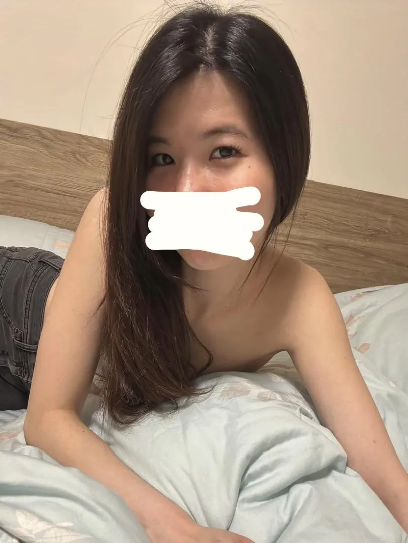 Happy Weekend everyone  posted by Careless-Sprinkles15