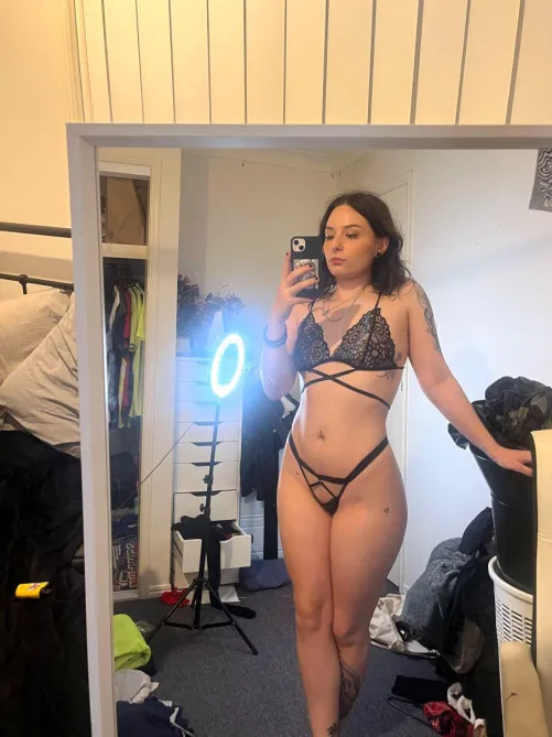 Hard not to feel confident in this. by phantom_sassy