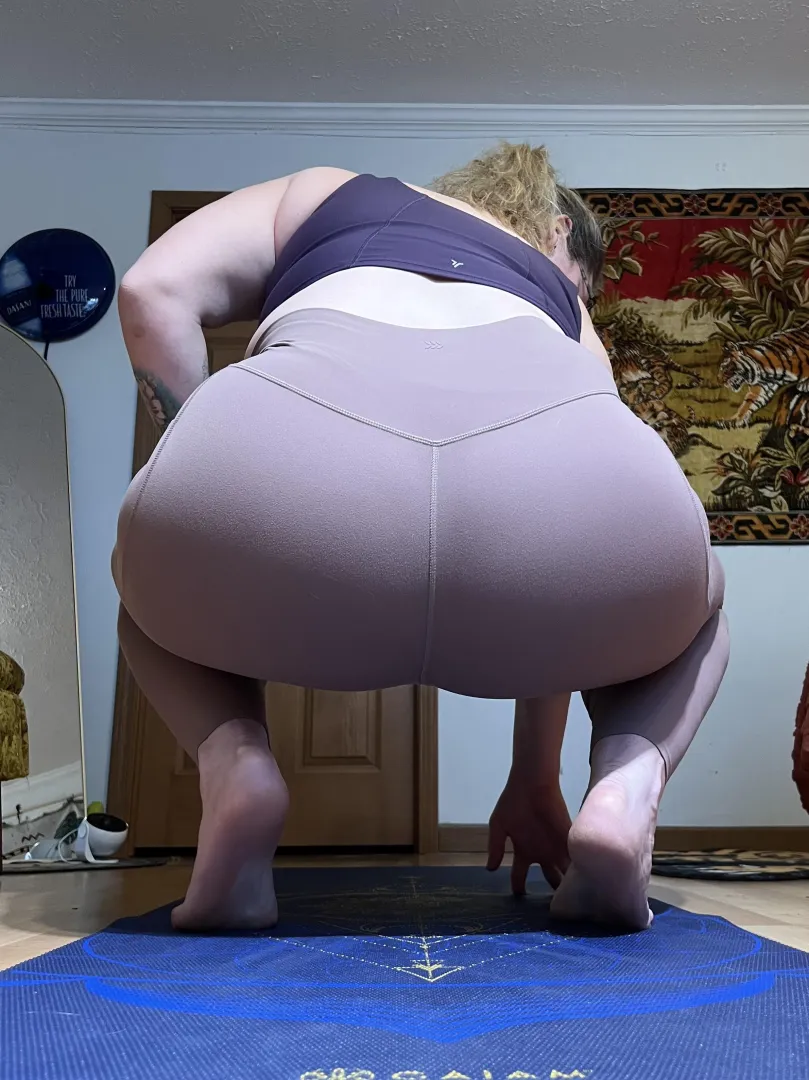 Hard to see these lines from my thick band thong posted by QUEENBAVM0RDA