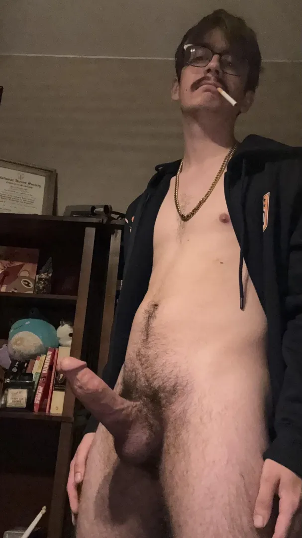 Have a cig and then a suck posted by Tasty-Address-4137