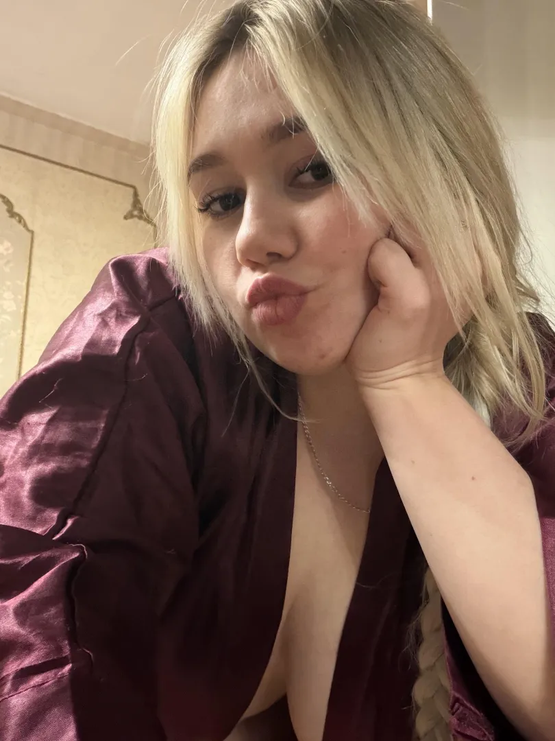 Have a good working day, everyone posted by cutepurrsxoxo