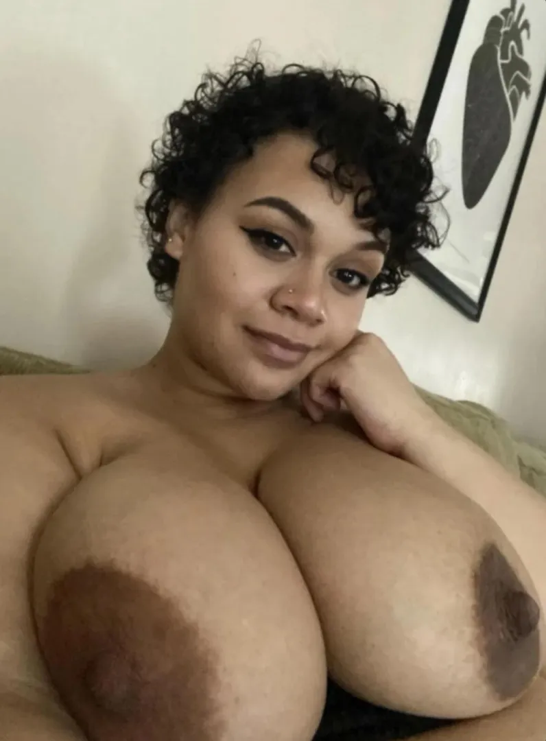 Have you been missing them babe?  home alone with the twins hanging! Thirsty Thursday ❤️ Menu? Dm! posted by LulaTheBaddest