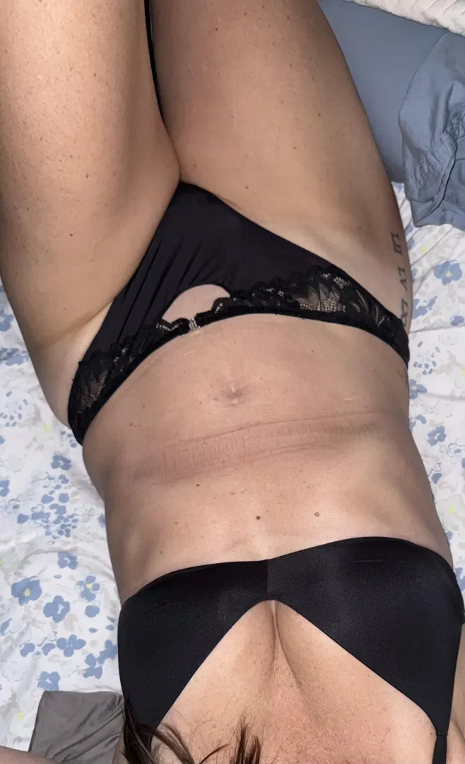 Having a hard time getting out of bed this morning  posted by Midwest_SexyMommy