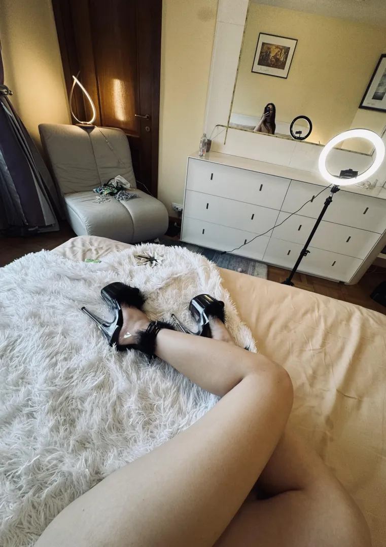 having fun in my pleasers posted by bbykaty99