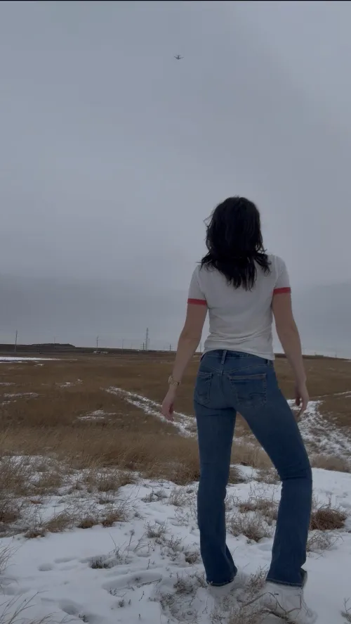 Having long legs enhances tight jeans! by HeretoExplore123