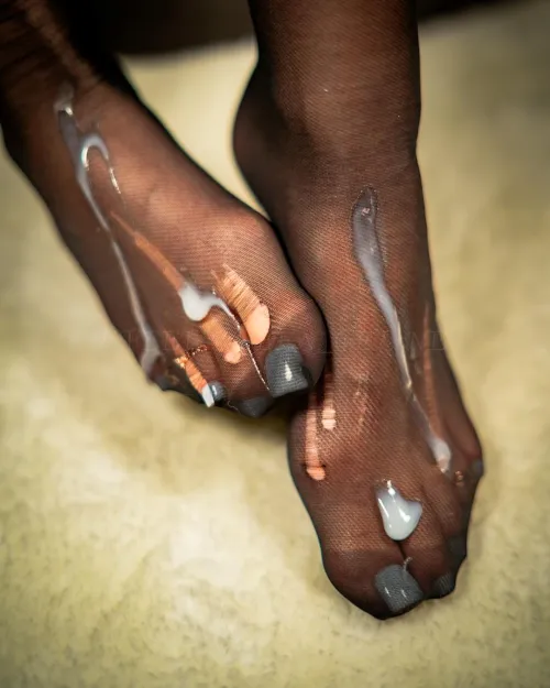 he destroy it  by FEET_QUEEN_CELINE