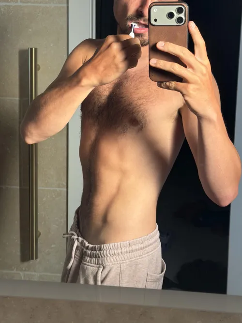 Heading out for dinner and drinks soon. I want a little bitch to cover my beers one by one as I drink them. (26, straight) by brainer3