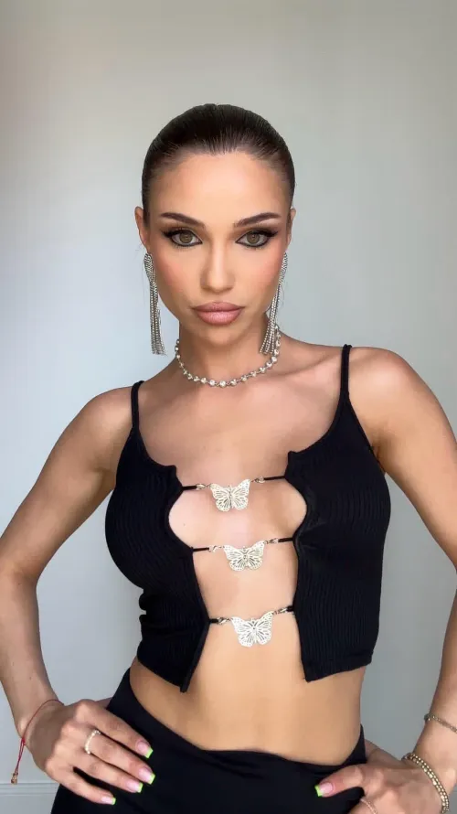 Hejka poszukuje osoby totalnie bez limitów i z obrzydliwymi fetyszami, rozpisującej się bardzo dużo, do odegrania influ/kilka po kolei w dłuższej fabule z klimatami freeuse. Ogarnę fotki i mam fabuły zapraszam pv :3 NIC ZWIĄZANE Z BRUTALNYM! (Op by wylizywaczodbytow