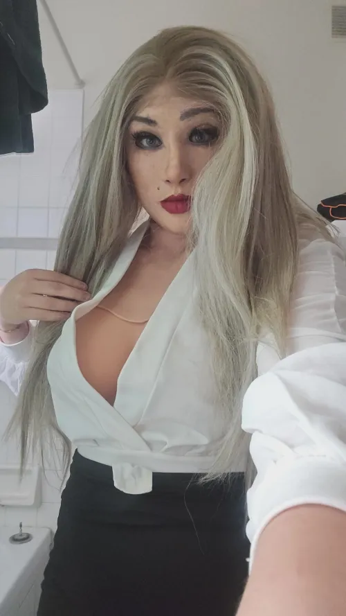 Hello everyone ! by Witty_Pomegranate948