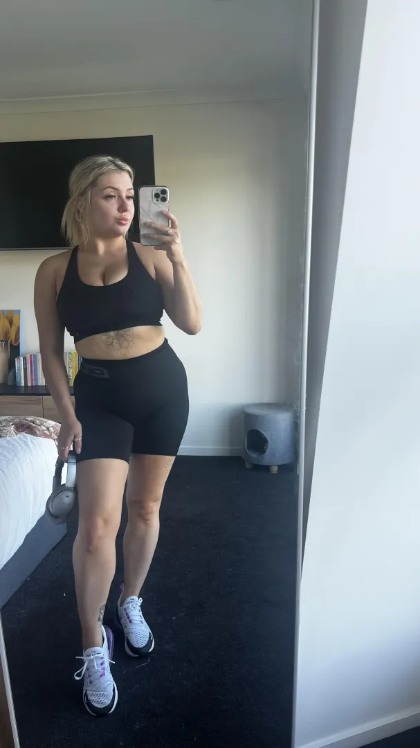 Hello, happy weekend posted by btrhea_j