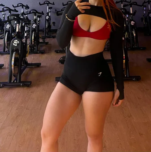 Hello toi comment tu me trouves ? by CharminggBabe4