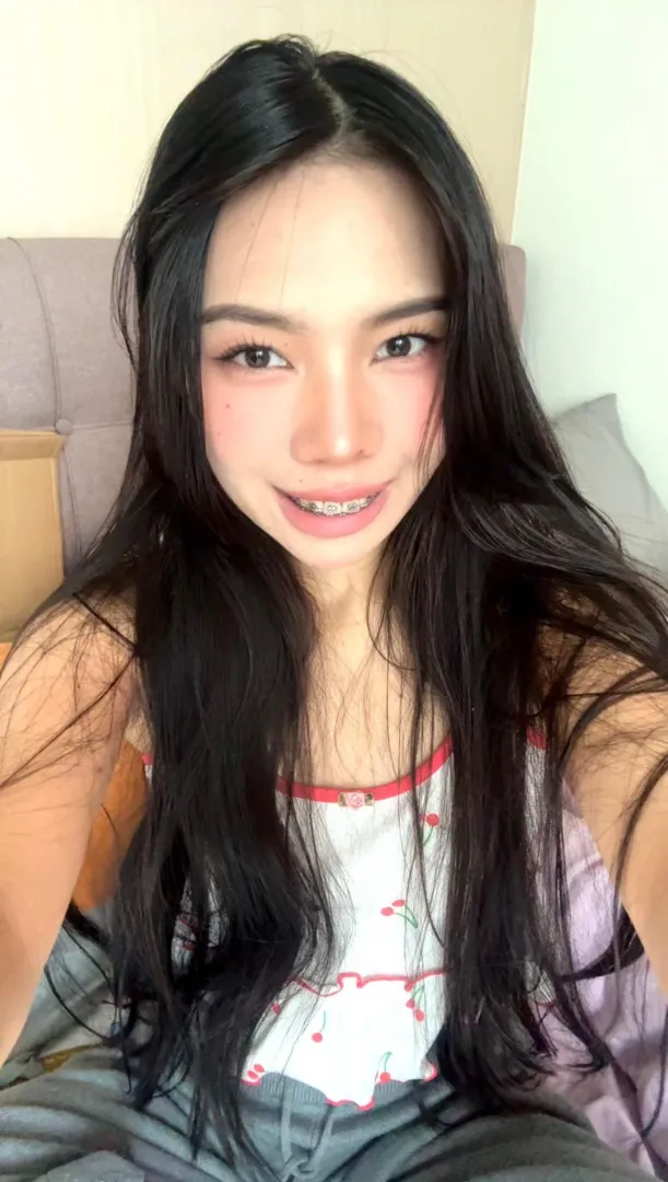 hello (˶˃ ᵕ ˂˶) posted by uebiro