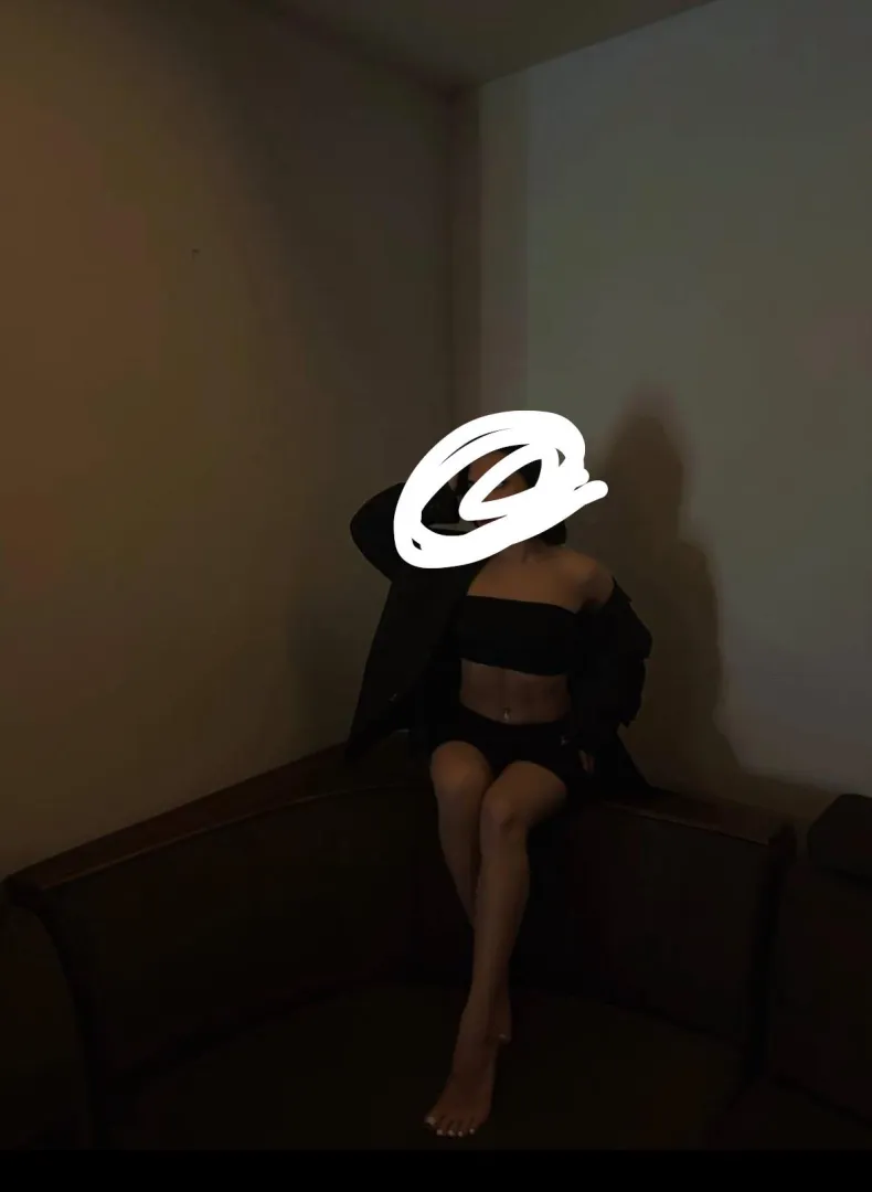 Her first experience at adult theatre posted by ashipashi69