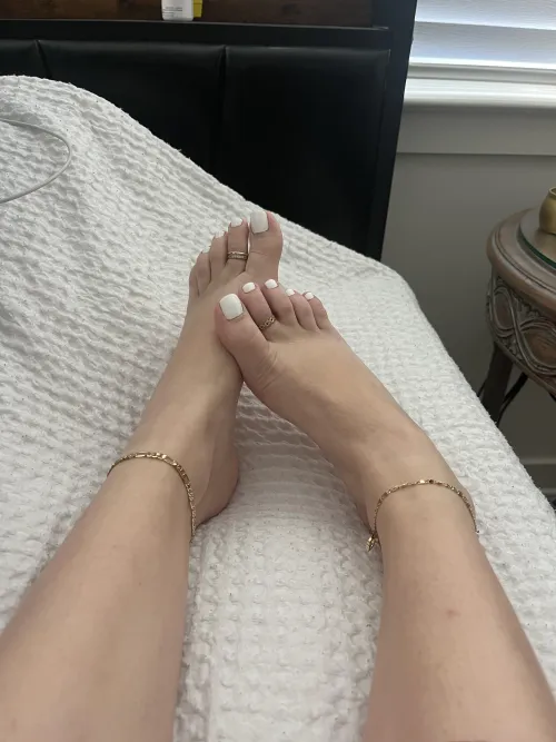 Her new white toes by MrJackpots6669
