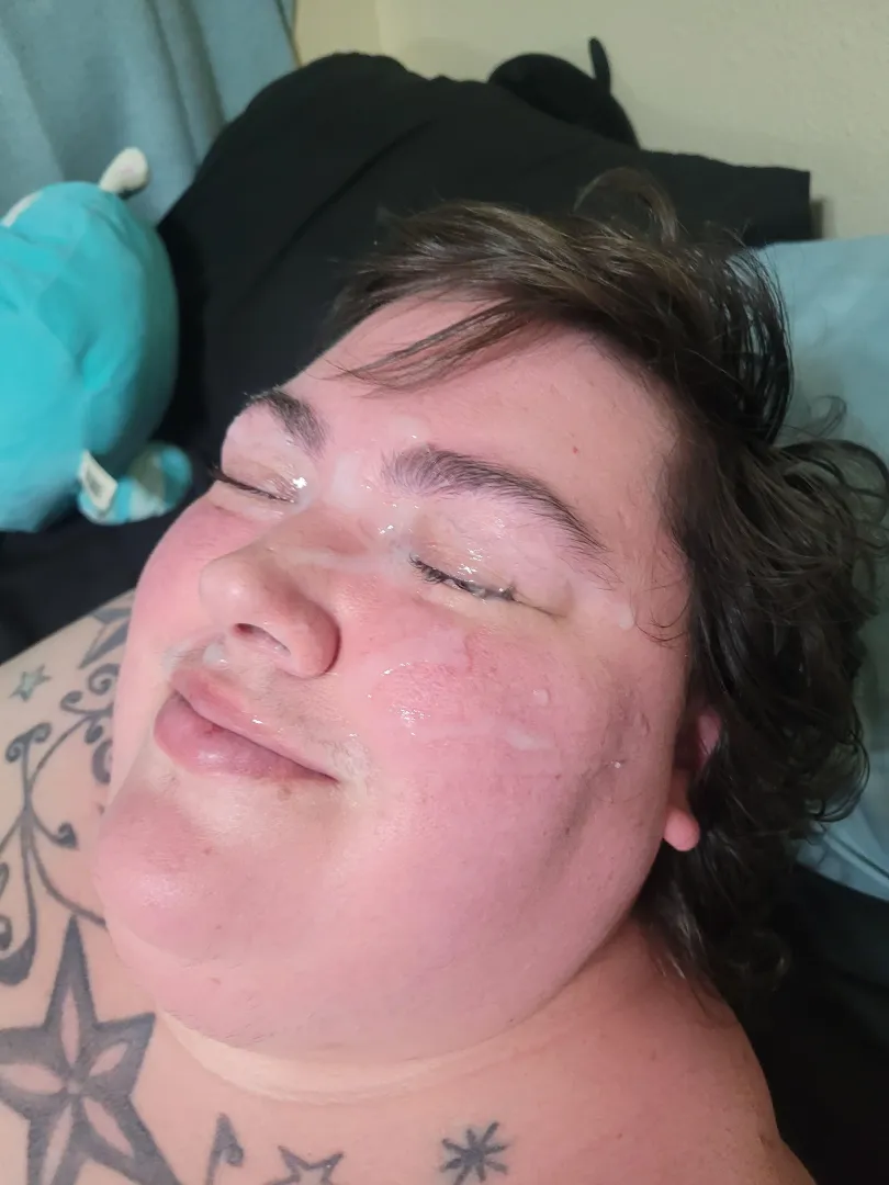 Here is her face posted by snowfire637