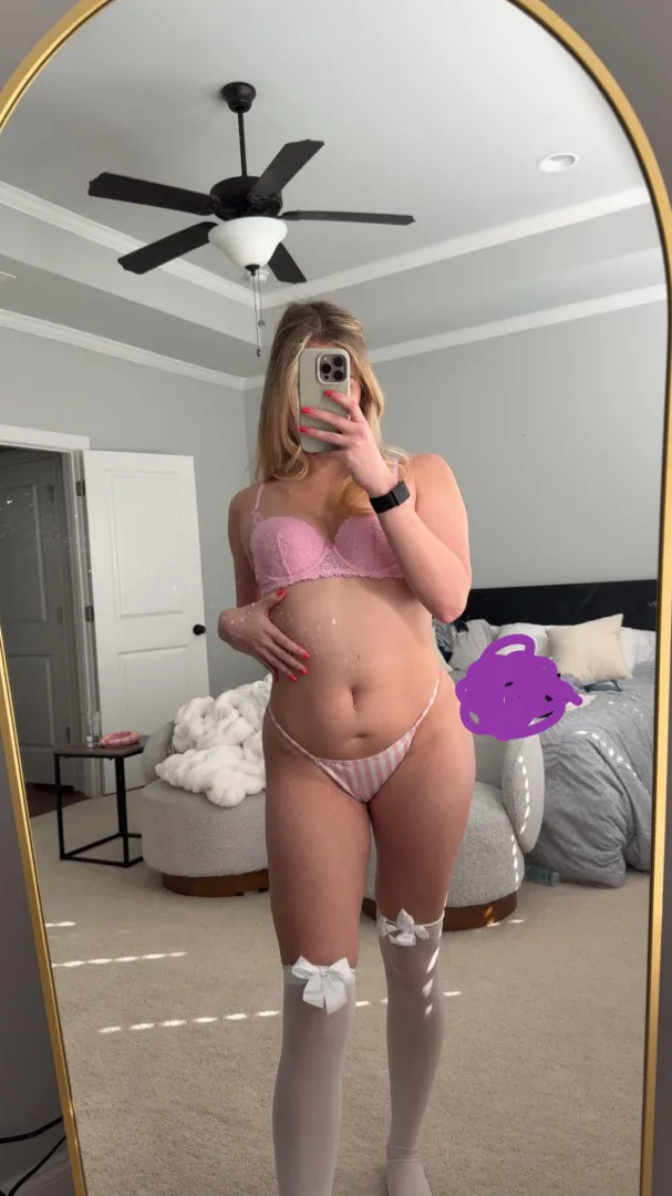 here to make u cum and keep u happy posted by chloeafterdarkxo