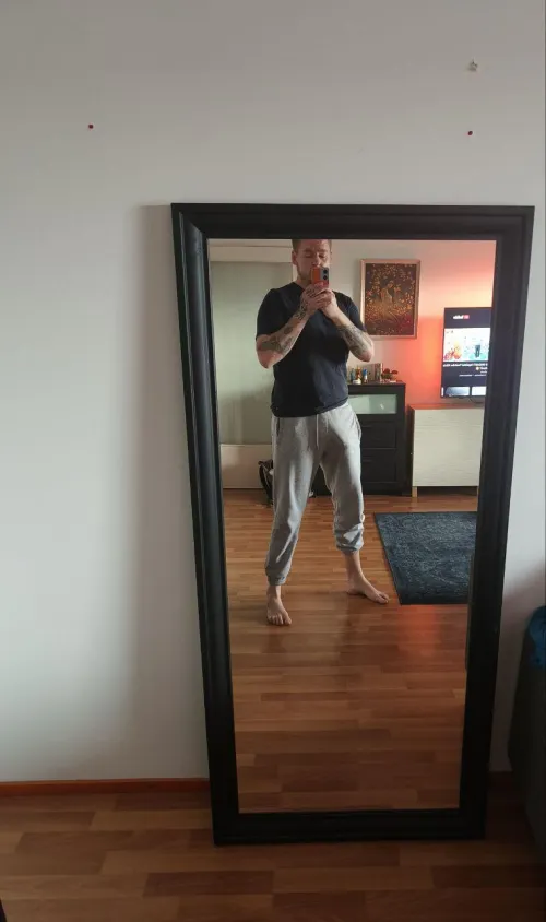 Hey  by Pretend_Bad9970