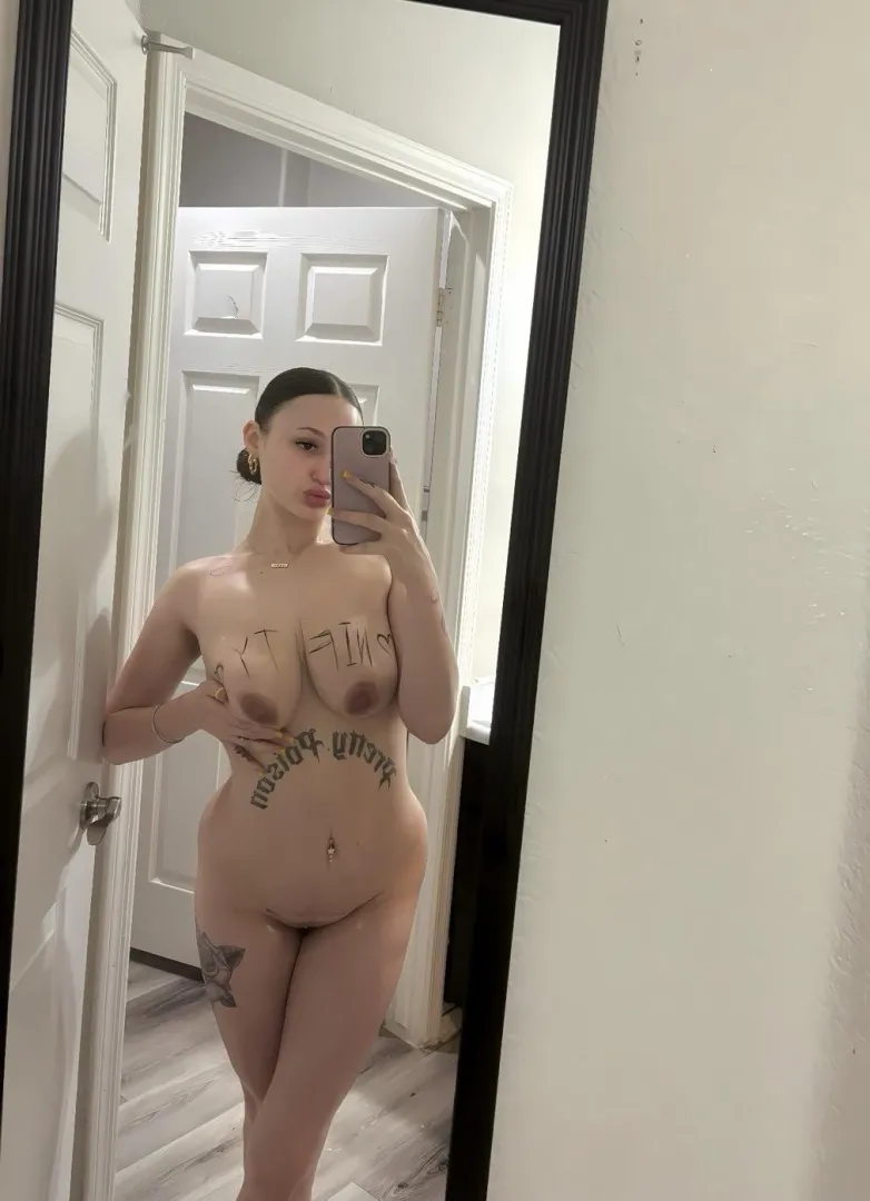 Hey posted by Savbbyxoxo