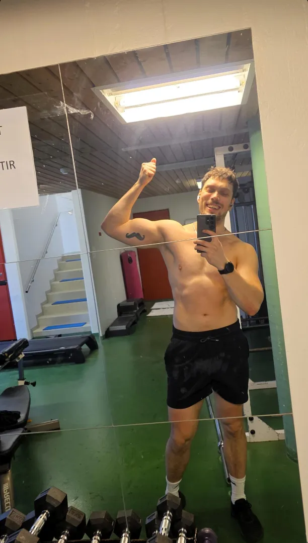 Hey boys  posted by lazyusernamelamp