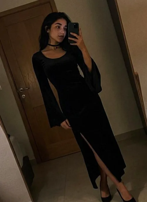 Hey cuties ‍♀️ by SquashRemarkable3688