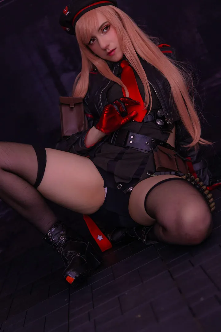 Hey guys, Rapi needs to be careful with those tiny shorts  1.8 likes on Twitter for shorts off and 250 retweets to undress her top... posted by Lana_Rain