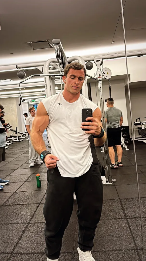 Hey guys workout selfie posted by Rare-Hedgehog-8226