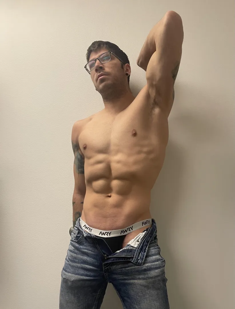 Hey, I’m Jett posted by Jett_Daniels