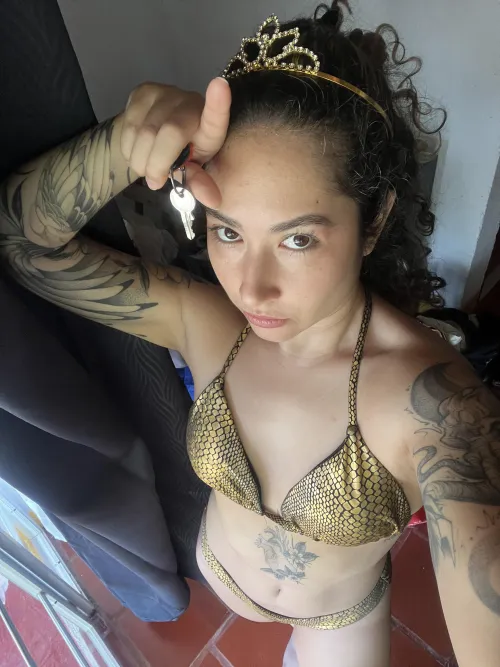 Hey loser! I will lock you and lose the keys so you can be locked forever, that’s what your little dick deserves by GoddessMeiLove