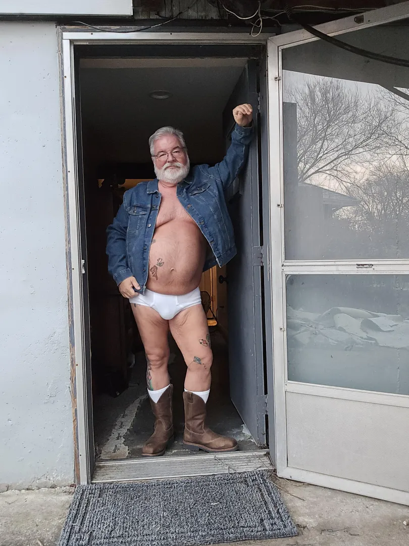 Hey there neighbour.  posted by WyattHertz