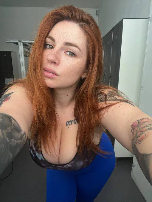 hey there posted by ItsLiaxx