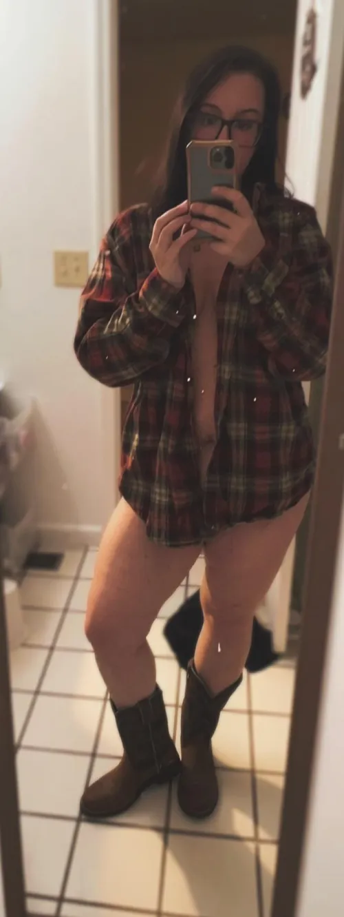 Hey yall  by Sweet_Cheeks_23