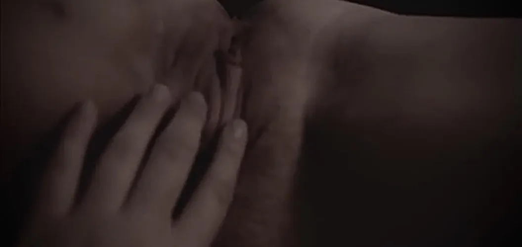 heyy i’m in sunny coast i can send you more x by evaaaaluv