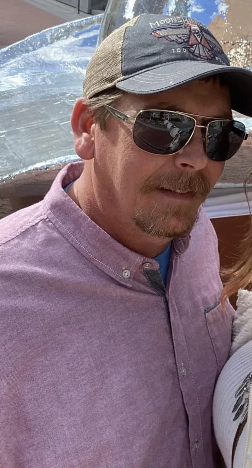 Hi 47 M single by spark1548